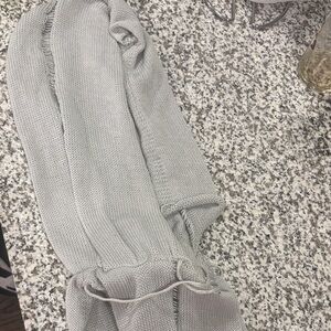 Elegant Gray Women's Sweater Cropped W/hood